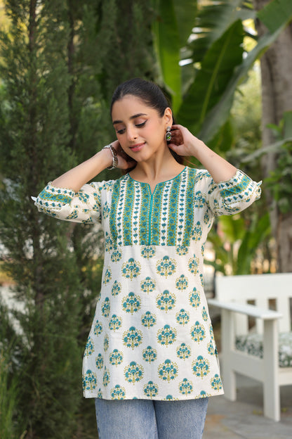 Women’s daily wear cotton kurti with floral print