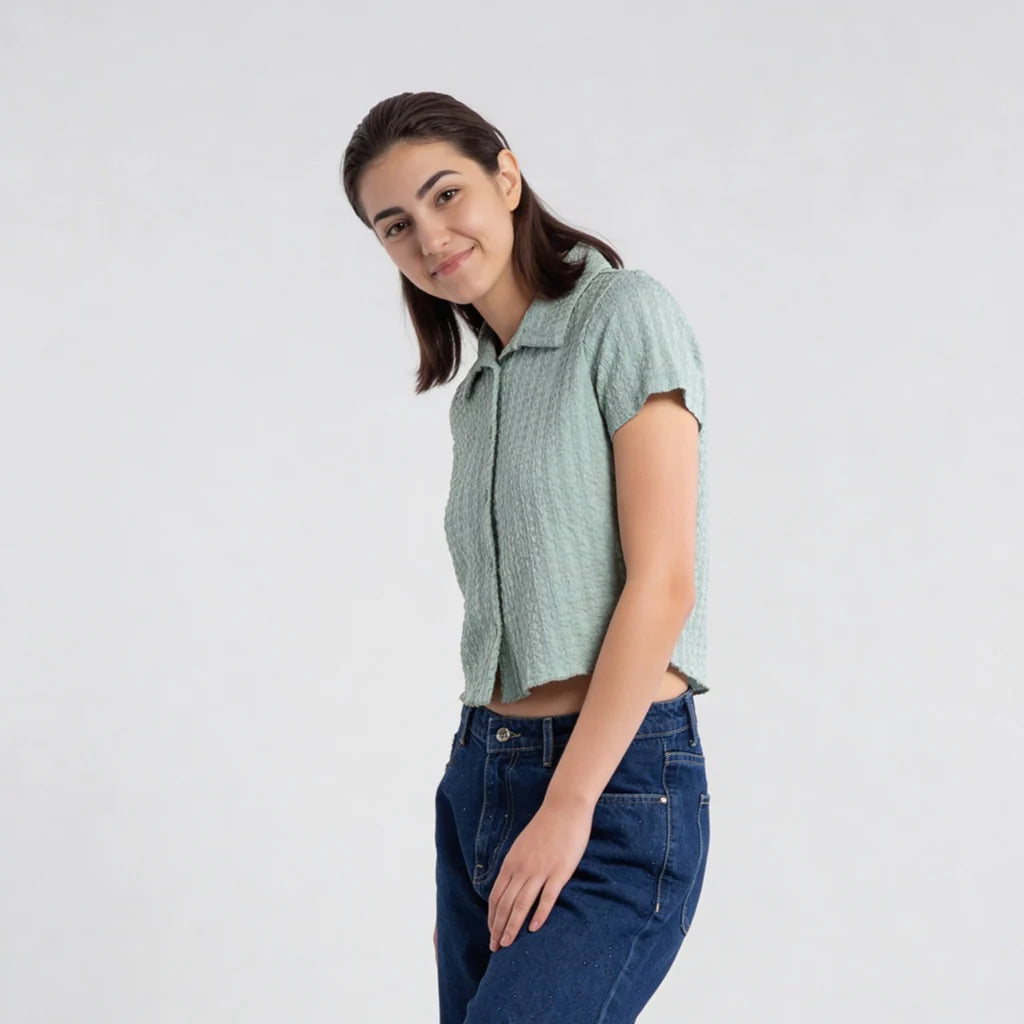 Knitted Solid Crop Shirt