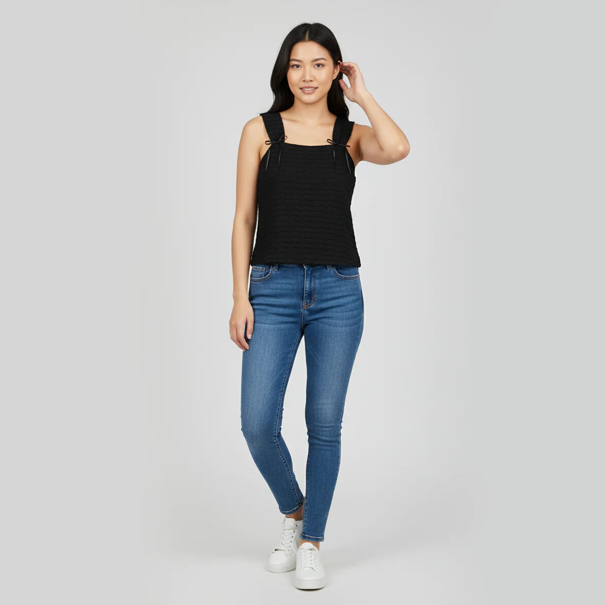 Knitted Solid Slim Fit Top