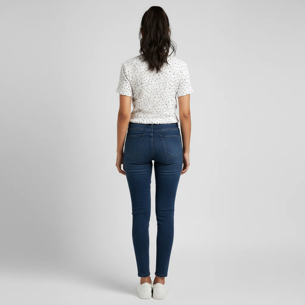 Knitted Solid Slim Fit Top