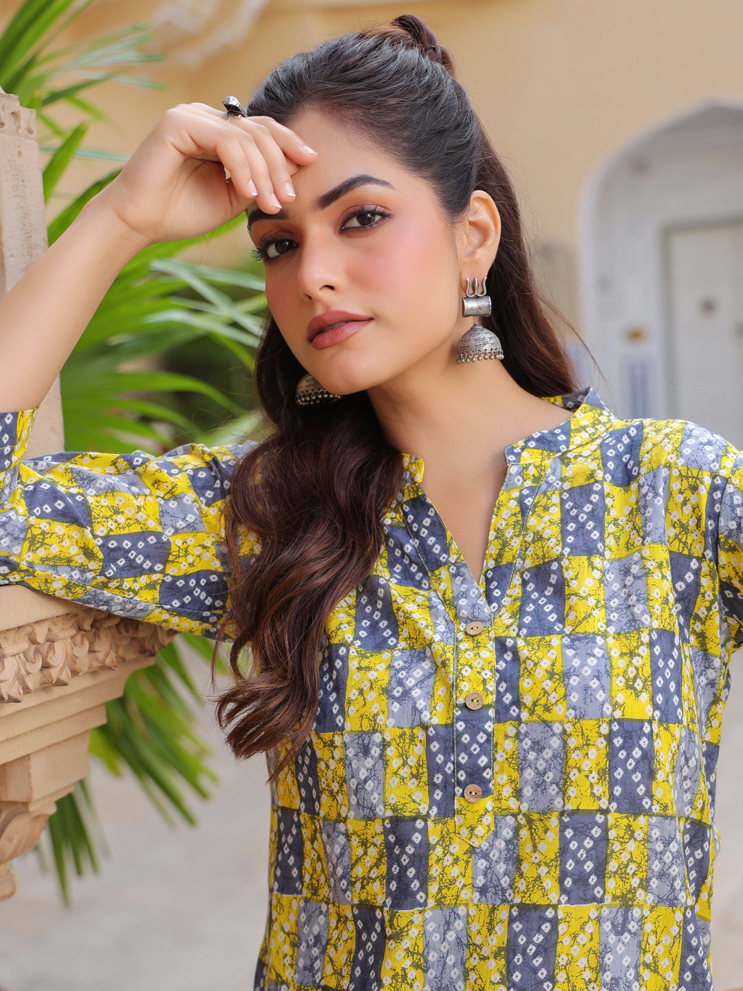 Yellow cotton top with prints