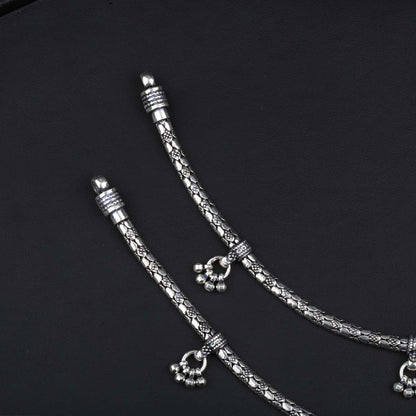 Lisha Oxidised Anklets