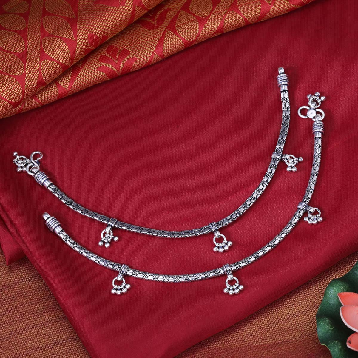 Lisha Oxidised Anklets