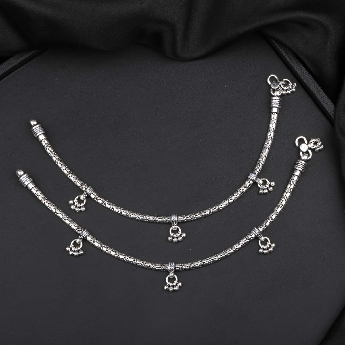 Lisha Oxidised Anklets