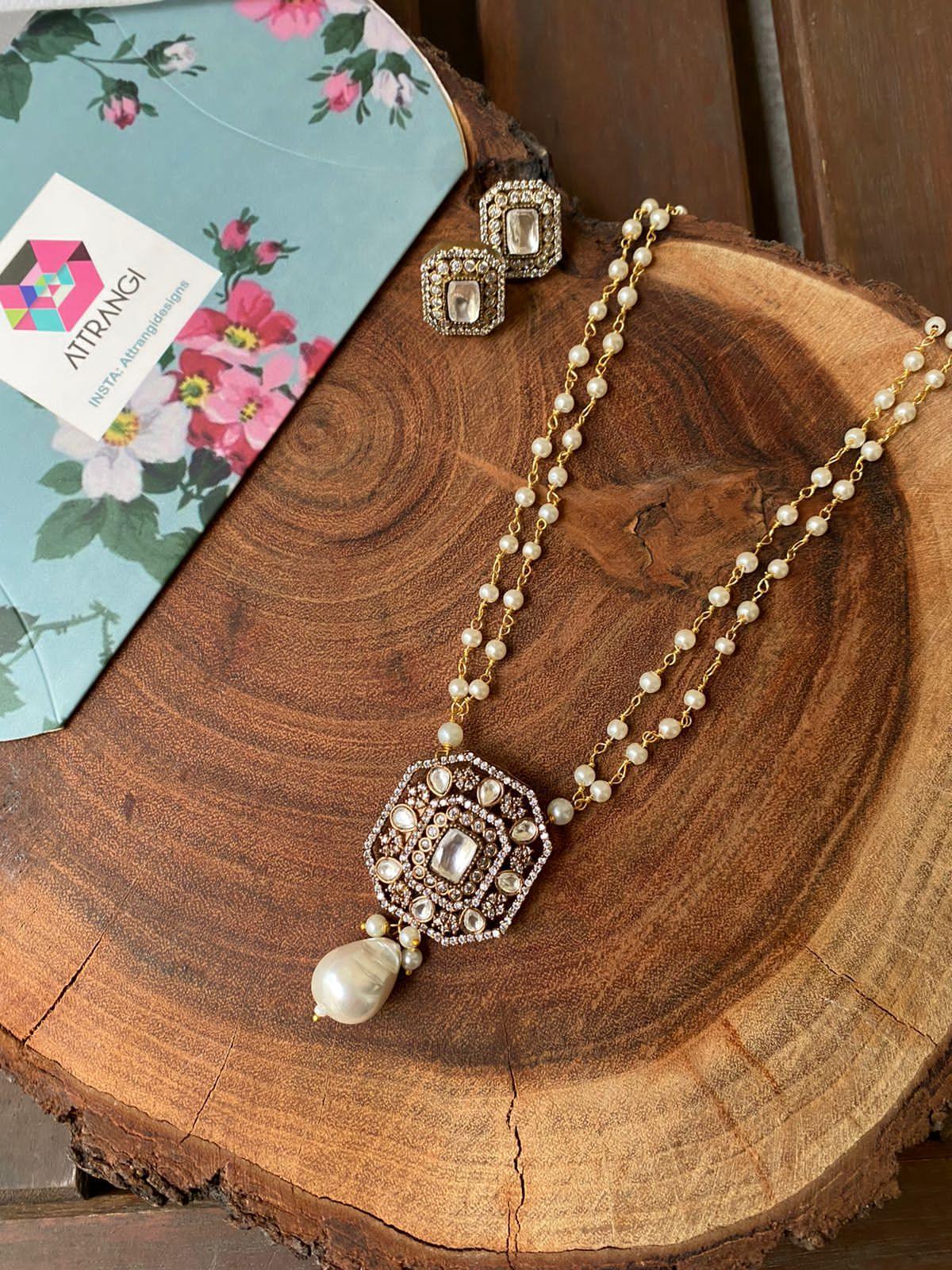 Antique Gold Polki Pendant Set With Stud - Attrangi