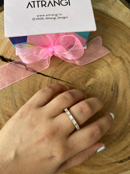Band Ring - Attrangi