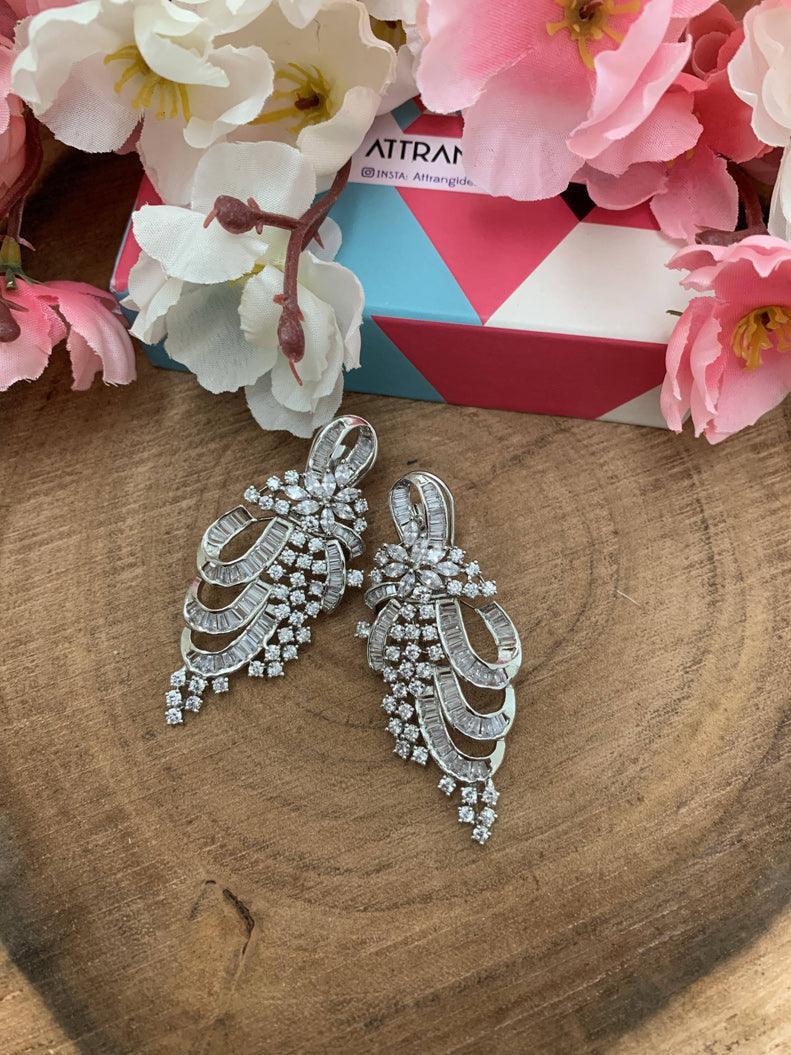 Bouquet Stiff Earrings - Attrangi