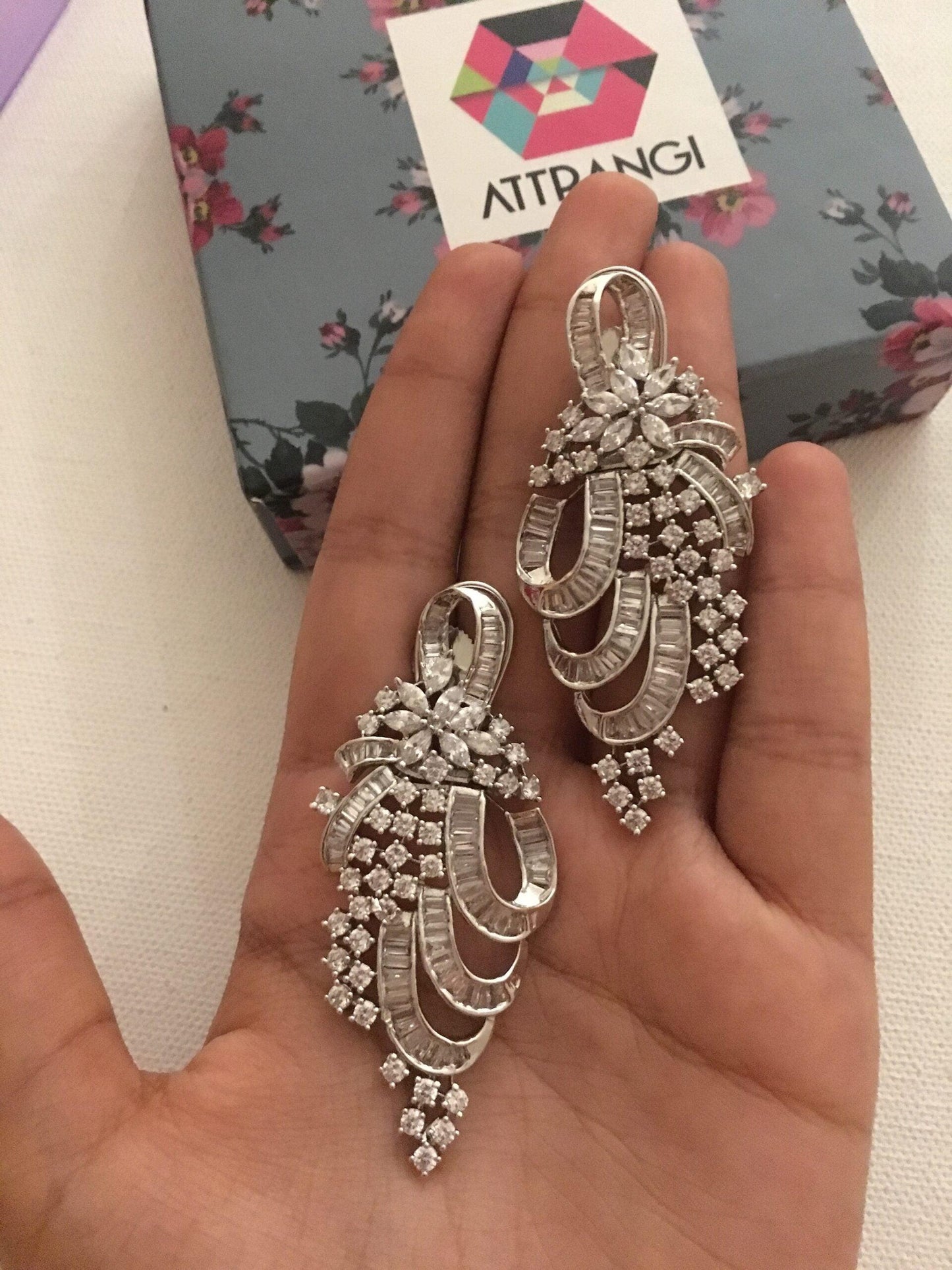 Bouquet Stiff Earrings - Attrangi