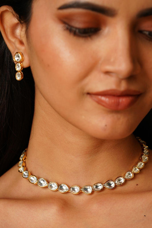 Chaarvi Single Line Delicate Polki Set - Attrangi