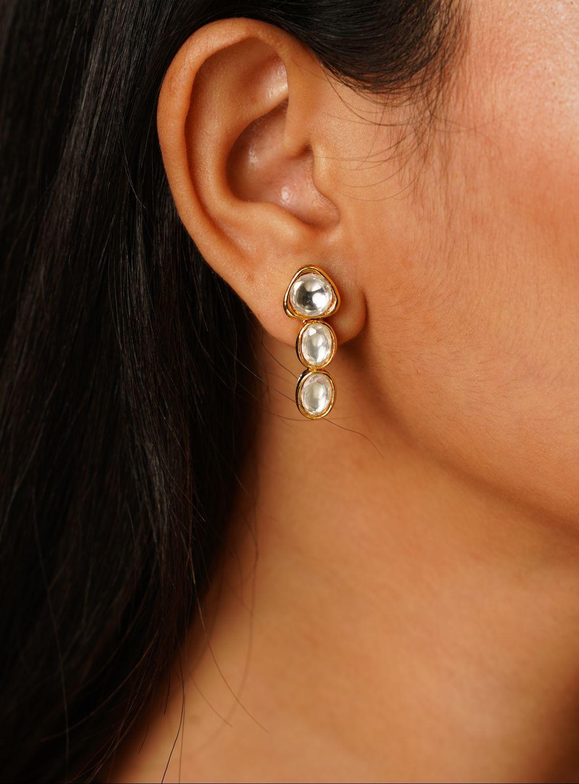 Chaarvi Single Line Delicate Polki Set - Attrangi