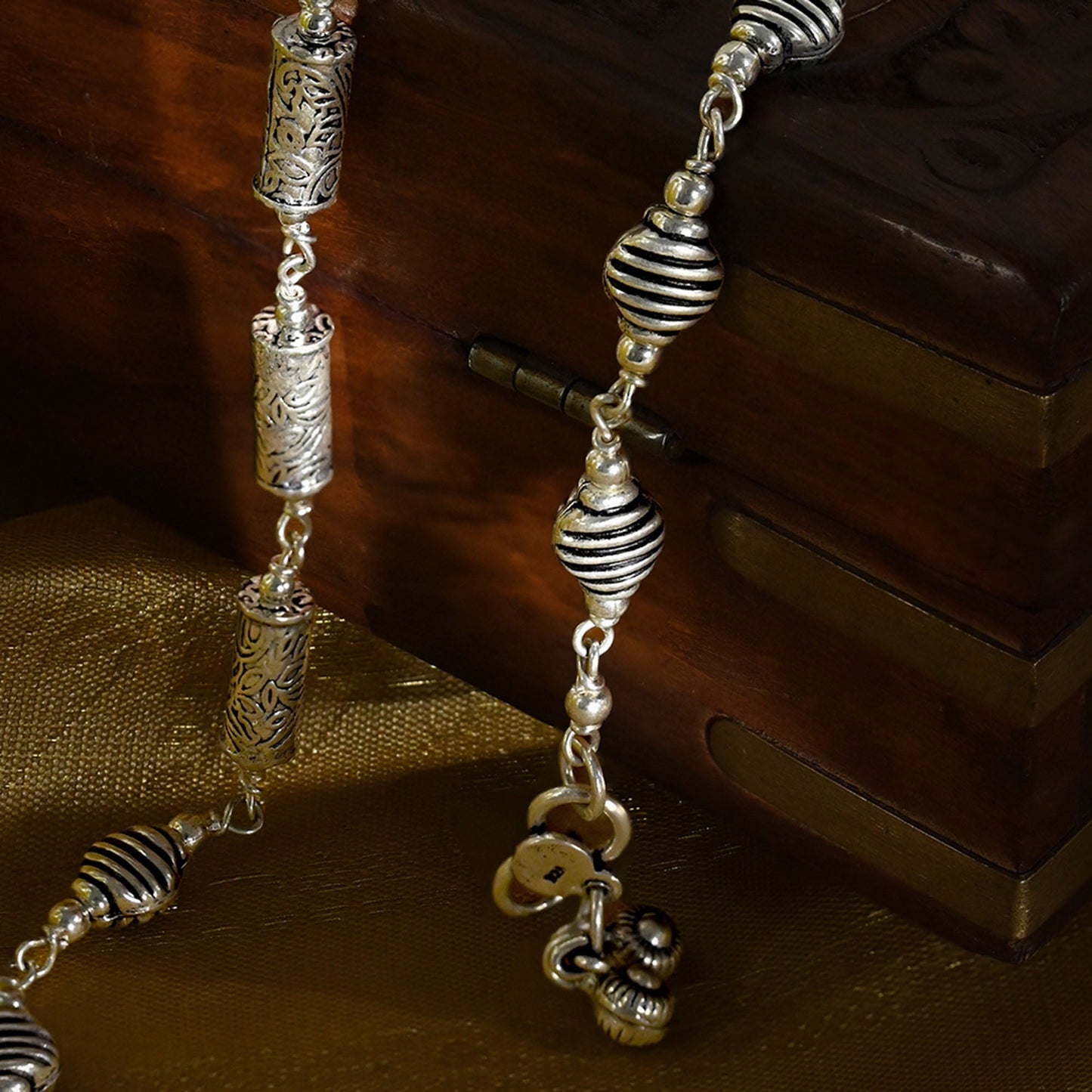 Cylindrical Motifs Silver Anklets