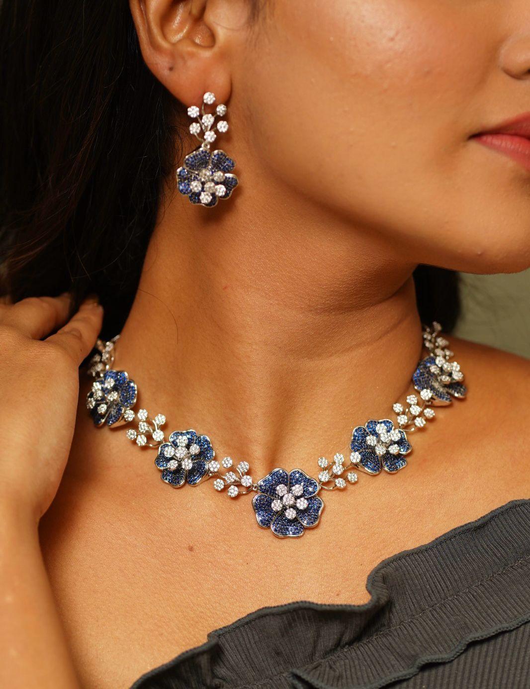 Diana Invisible Setting Floral Diamond Set - Attrangi