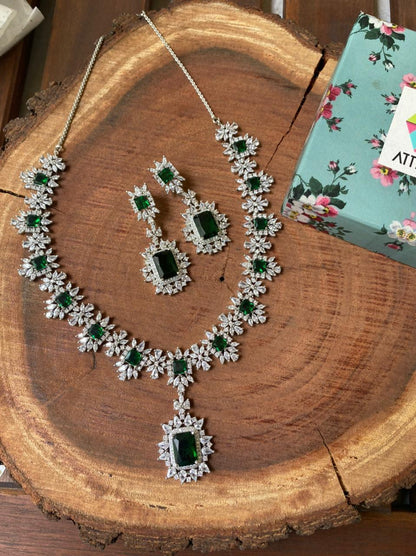 Elizabeth Diamond Set - Attrangi