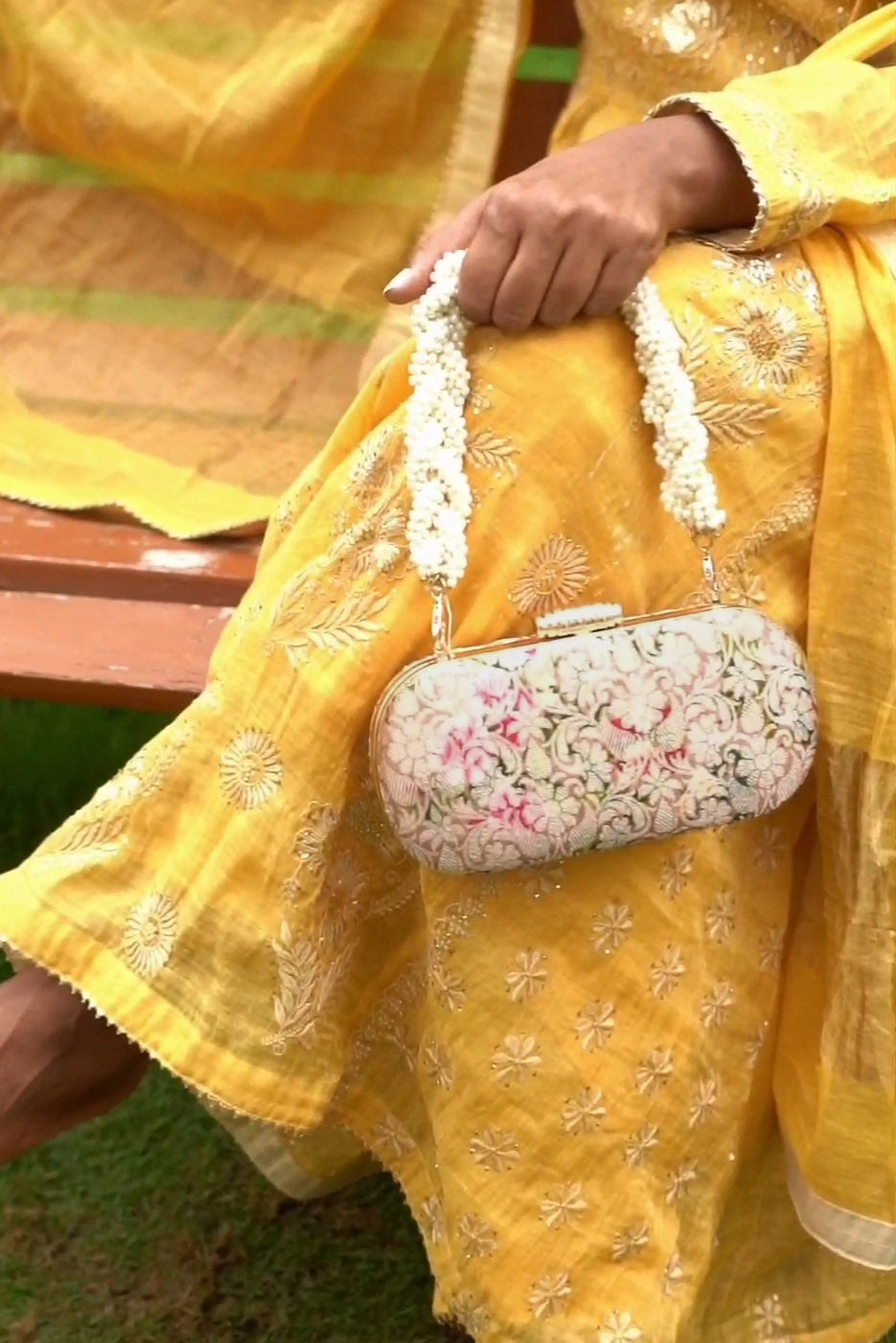 AMYRA - Elora Capsule Clutch - Old Rose