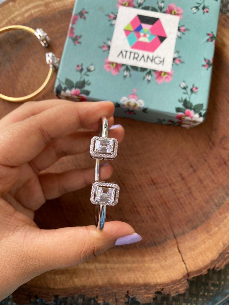 Emerald flexi bracelet - Attrangi