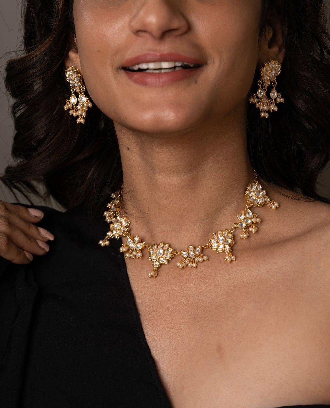 Fulkaari Polki Necklace Set - Attrangi