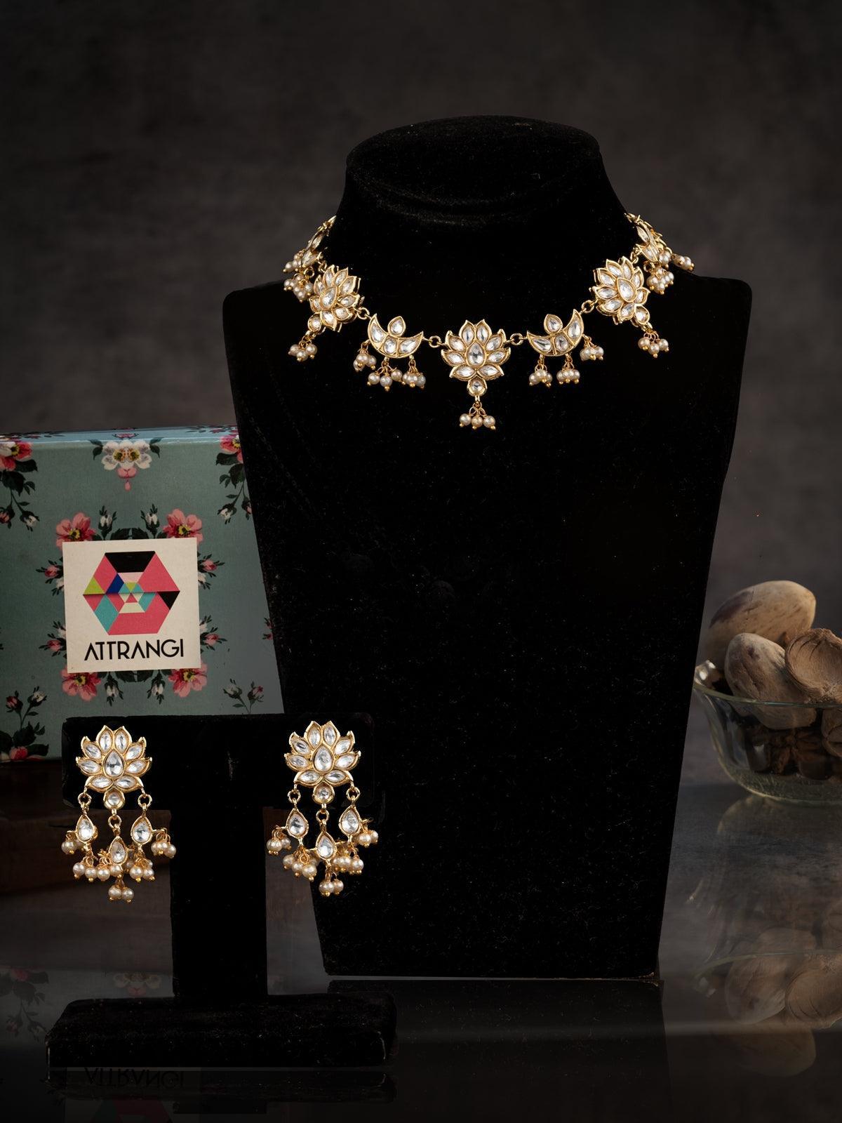 Fulkaari Polki Necklace Set - Attrangi