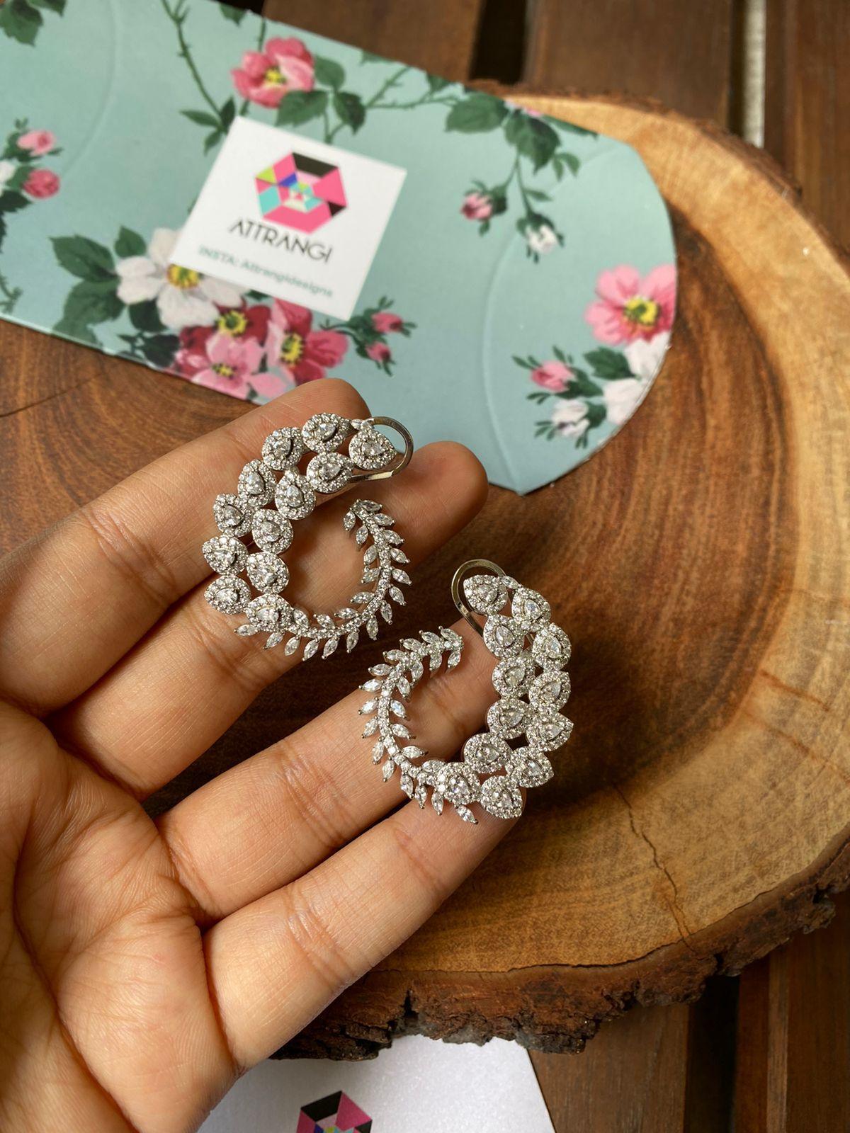 Gloria Diamond Stud Earrings - Attrangi