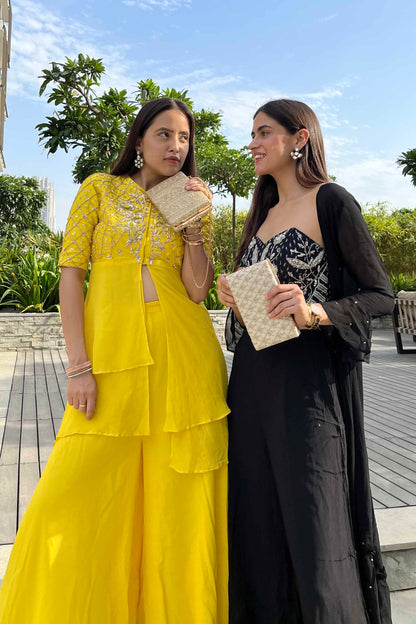 AMYRA - Anya Box Clutch Cream