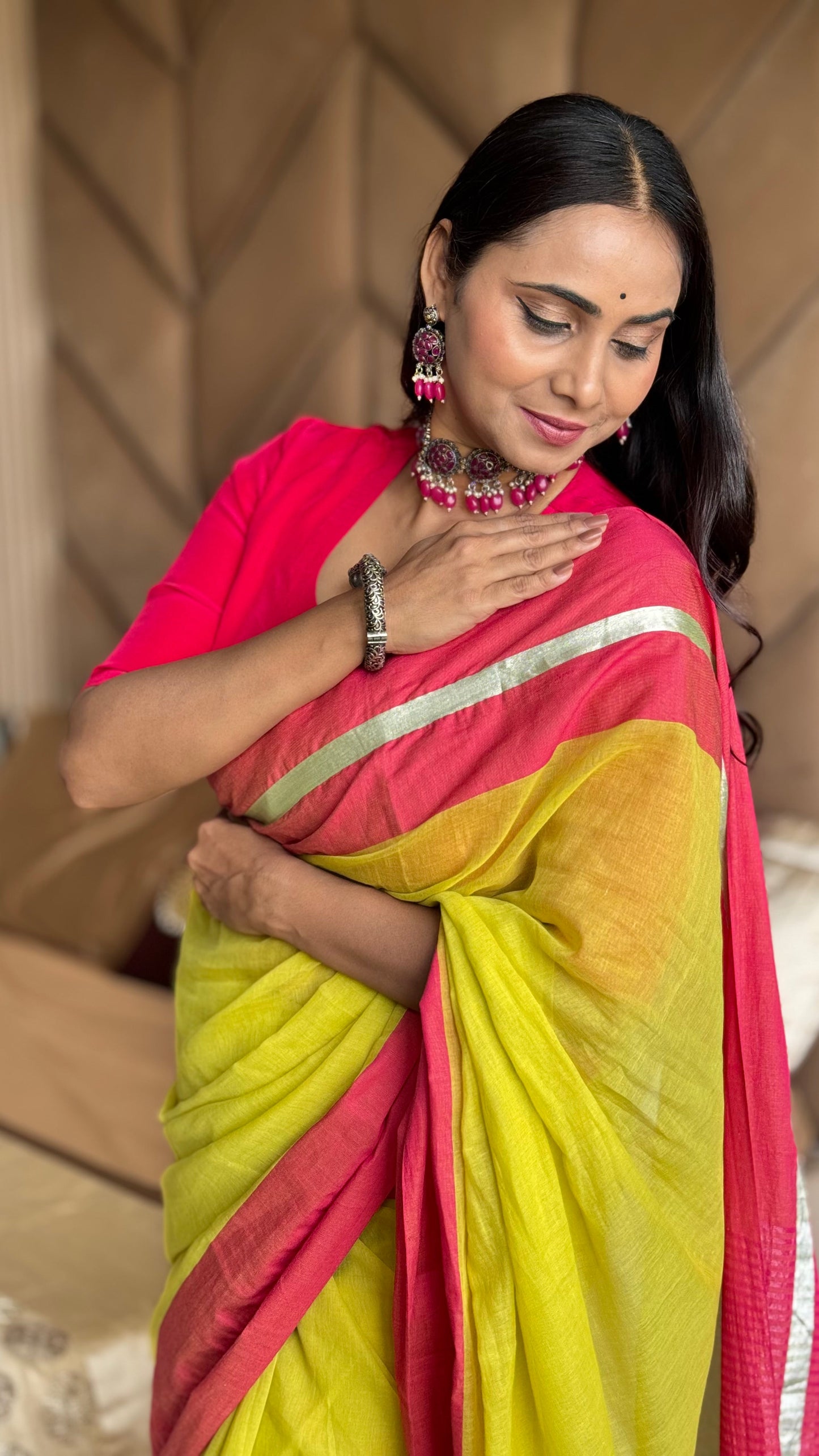 Mul Cotton Saree With Contrast Border Zari Aura - Lime Aura
