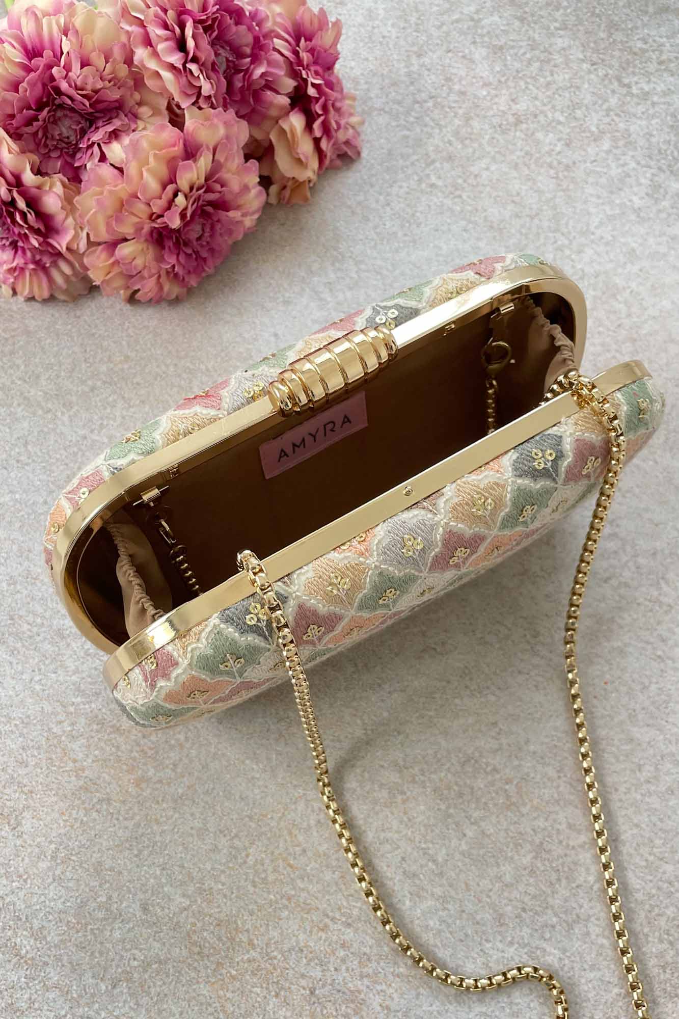 AMYRA - Aza Capsule Clutch