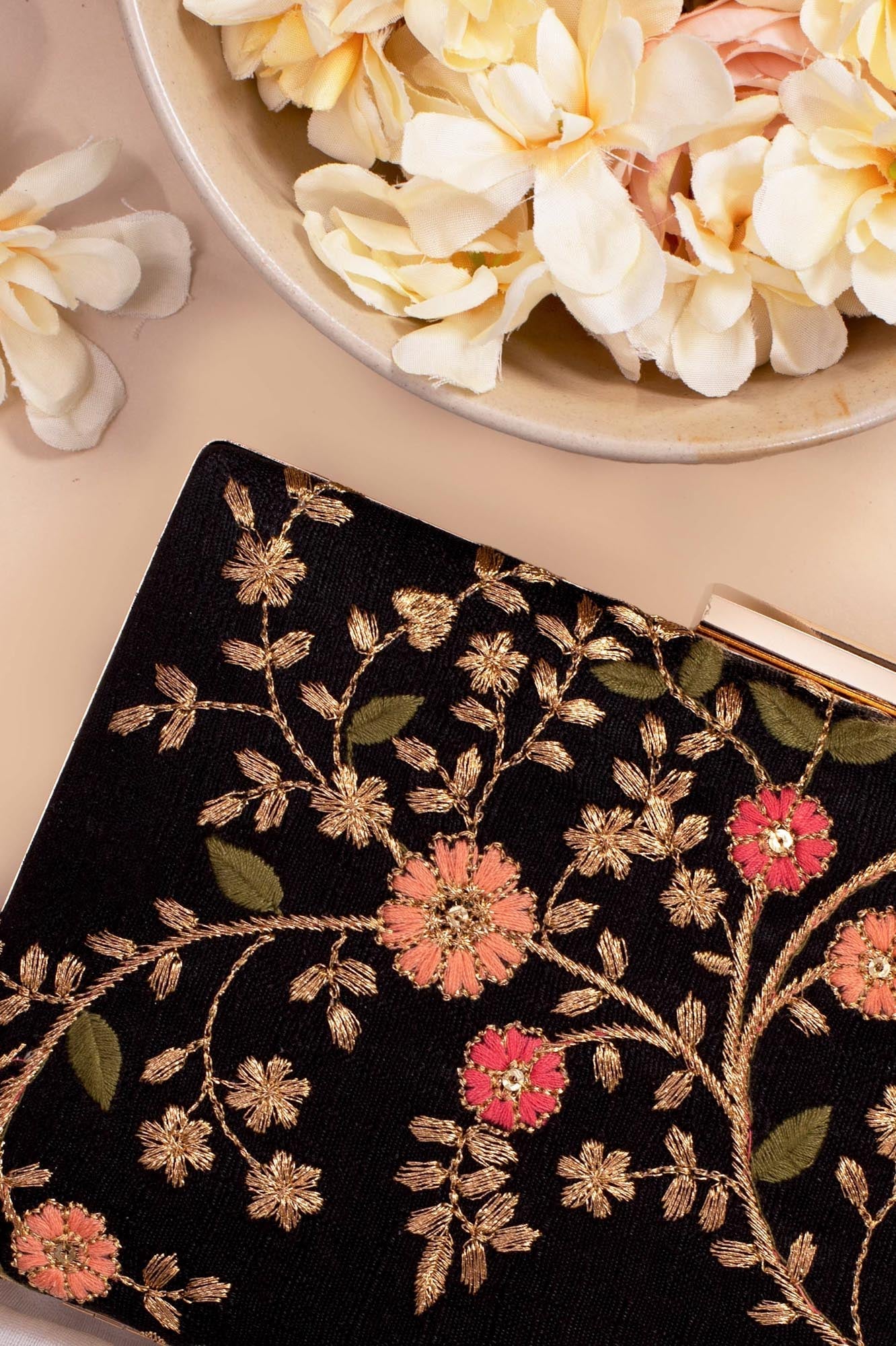 AMYRA - Floral Creeper Box Clutch - Black