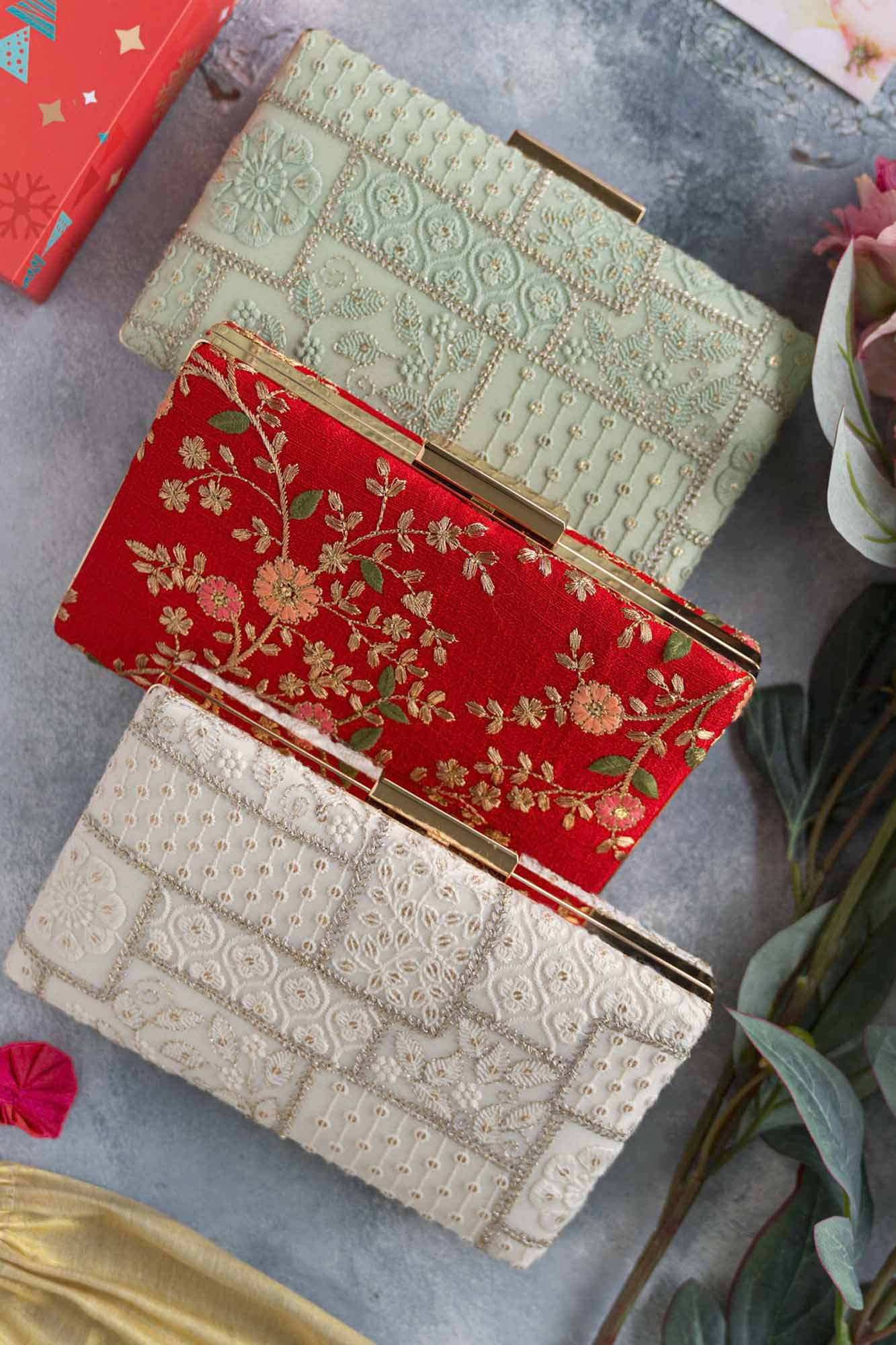 AMYRA - Floral Creeper Box Clutch - Red