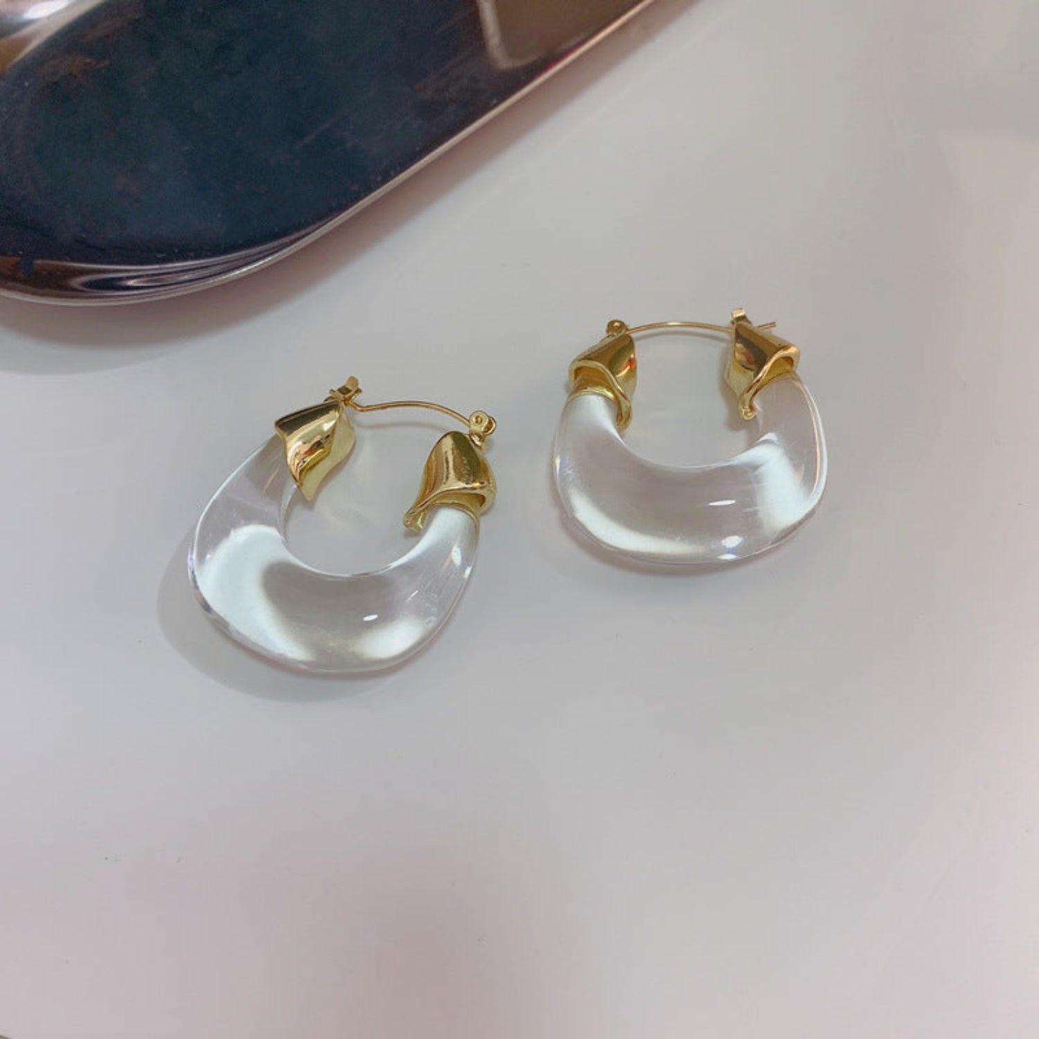 Crystal Resin Hoop Earrings JLT11368