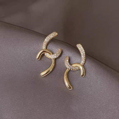 Glinting Link Pin Earrings JLT11482