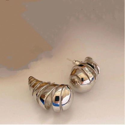 Silver Shell Ribbed Stud Earrings JLT11894