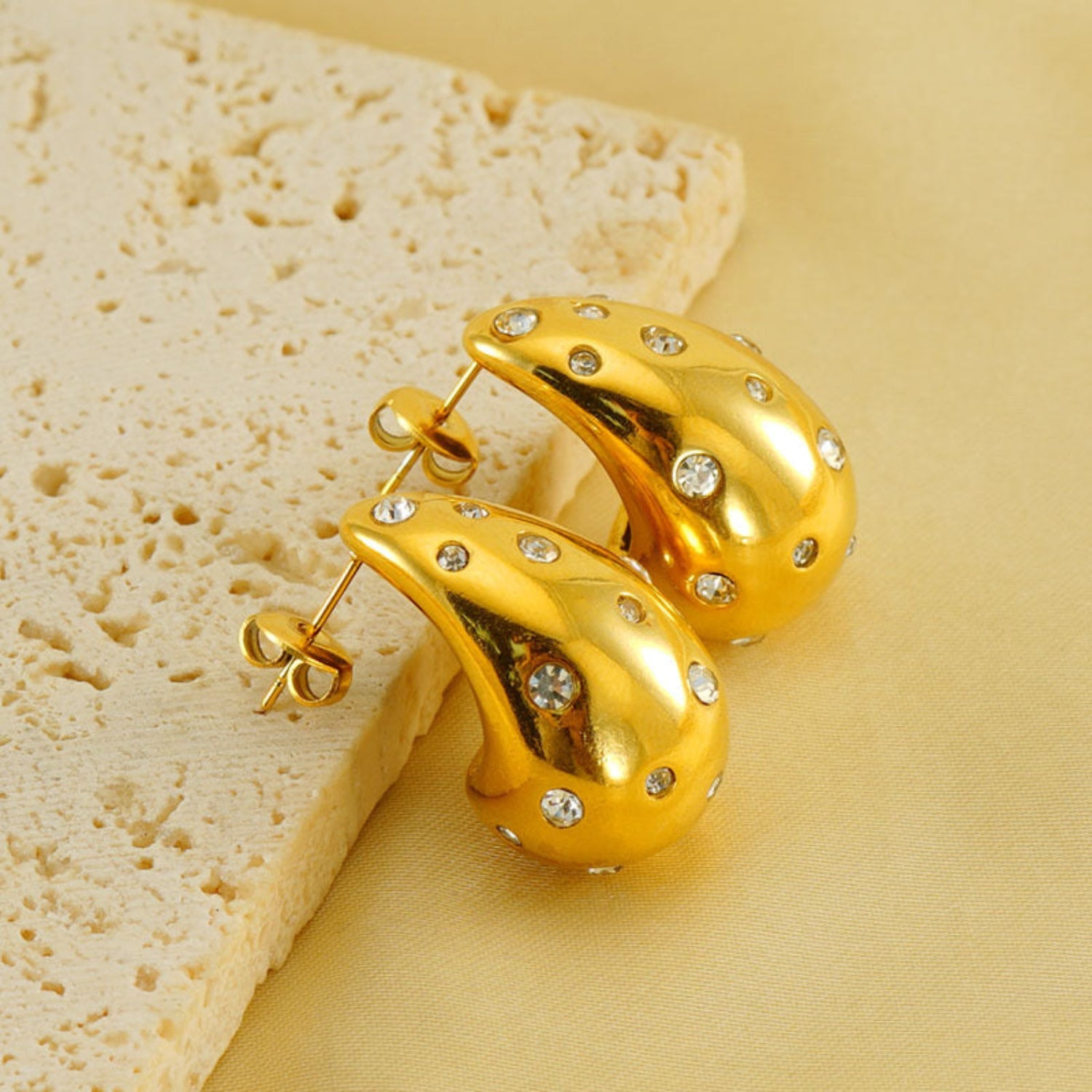 Bold Teardrop Pin Earrings JLT11998