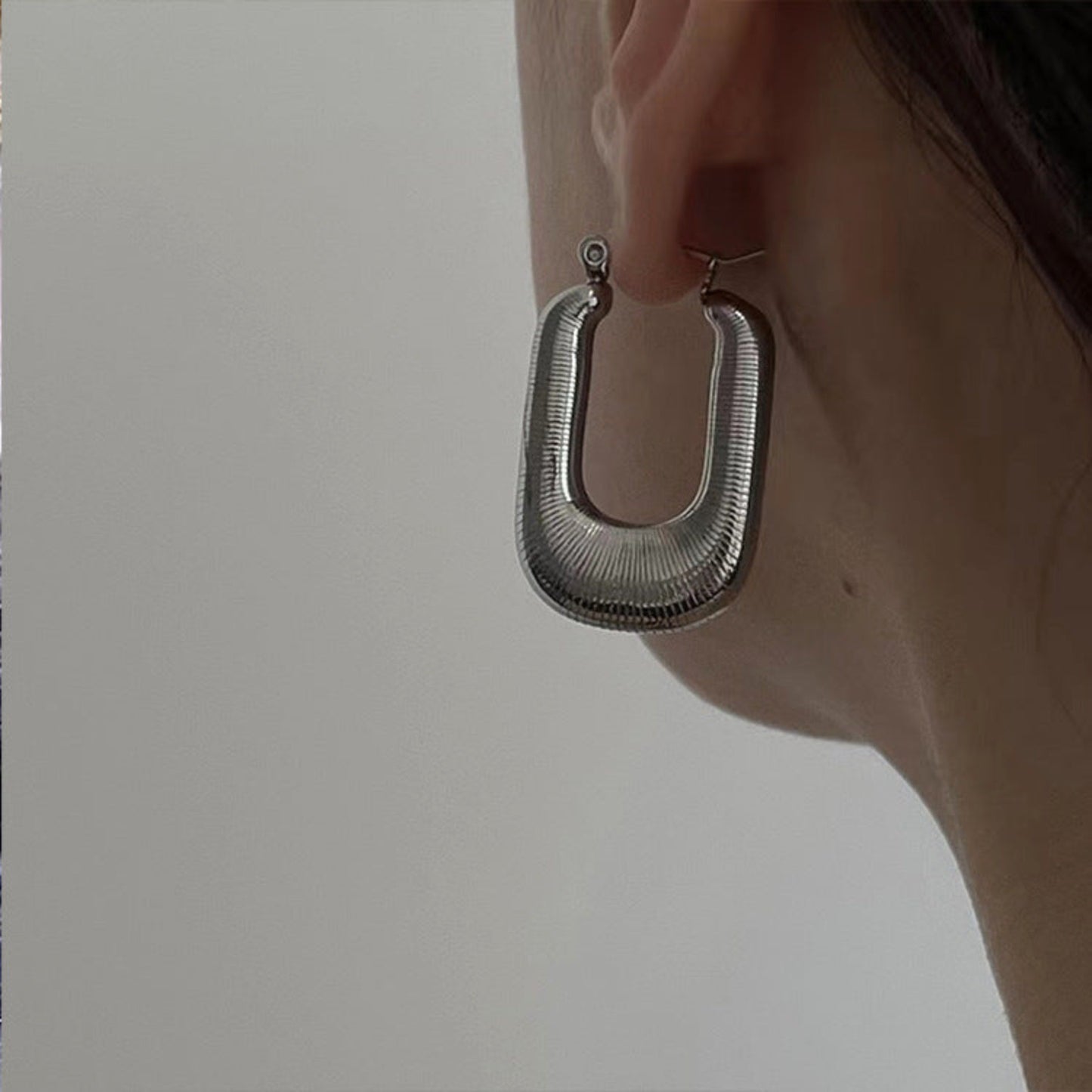Geometric Silver Hoop Earrings JLT12322