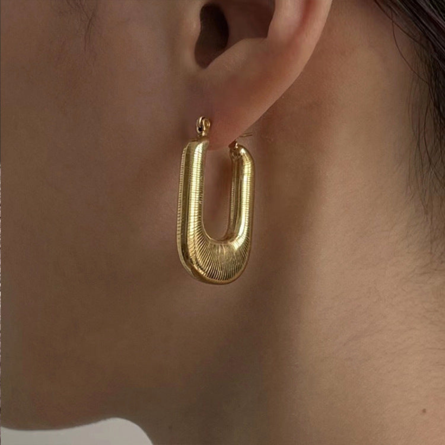 Geometric Silver Hoop Earrings JLT12322
