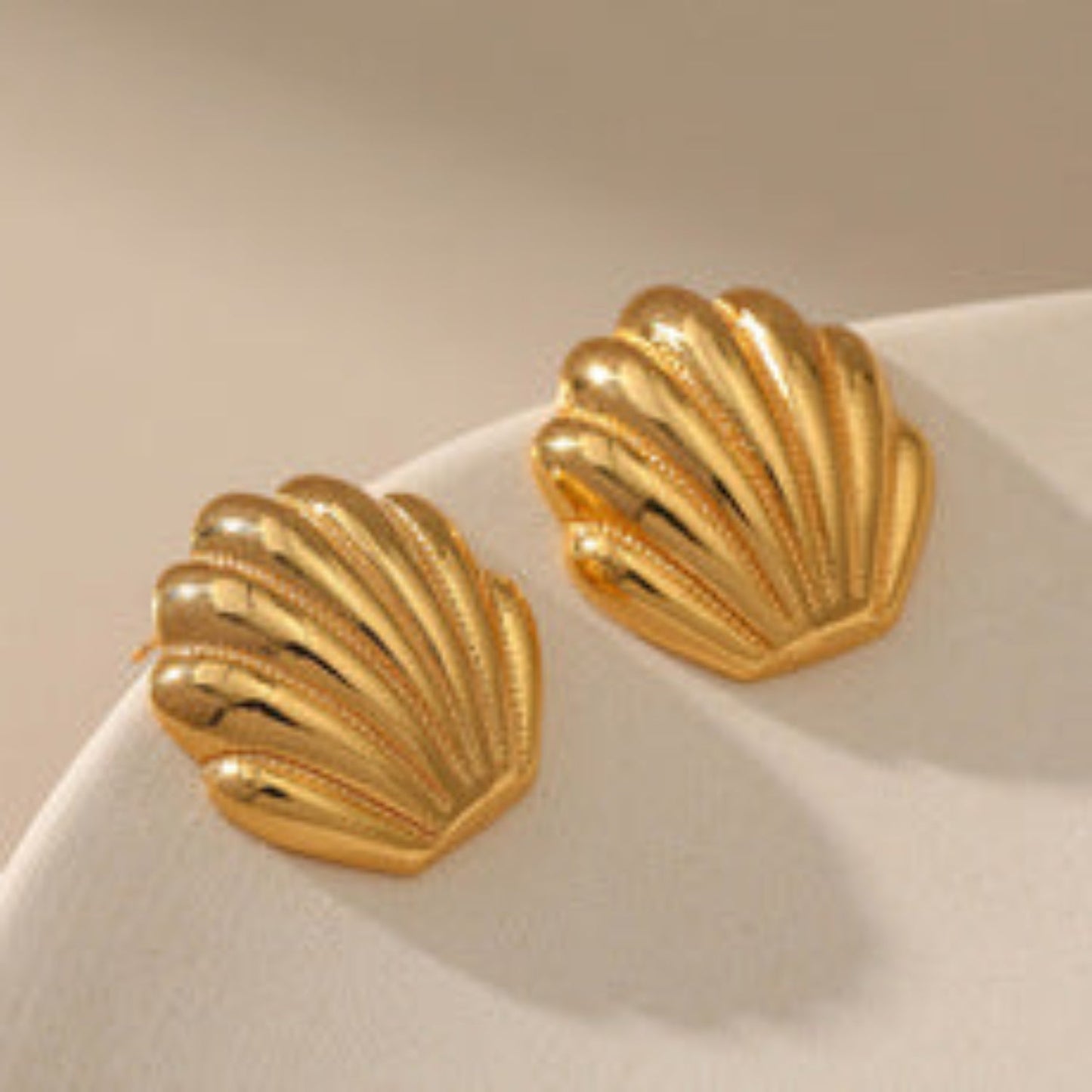 Golden Shell stud Earrings JLT12340
