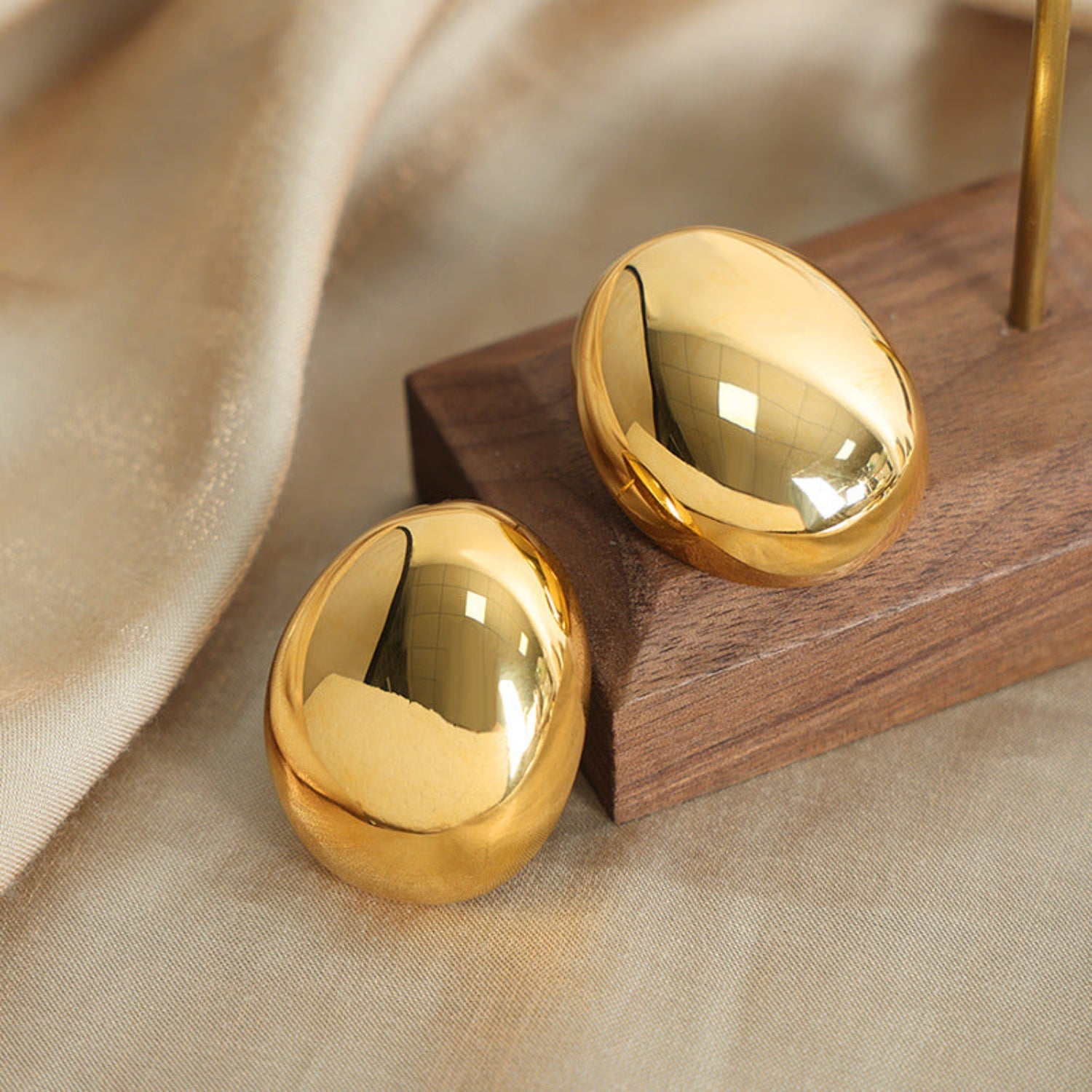 Polished Gold Egg Dome Stud Earrings JLT12437