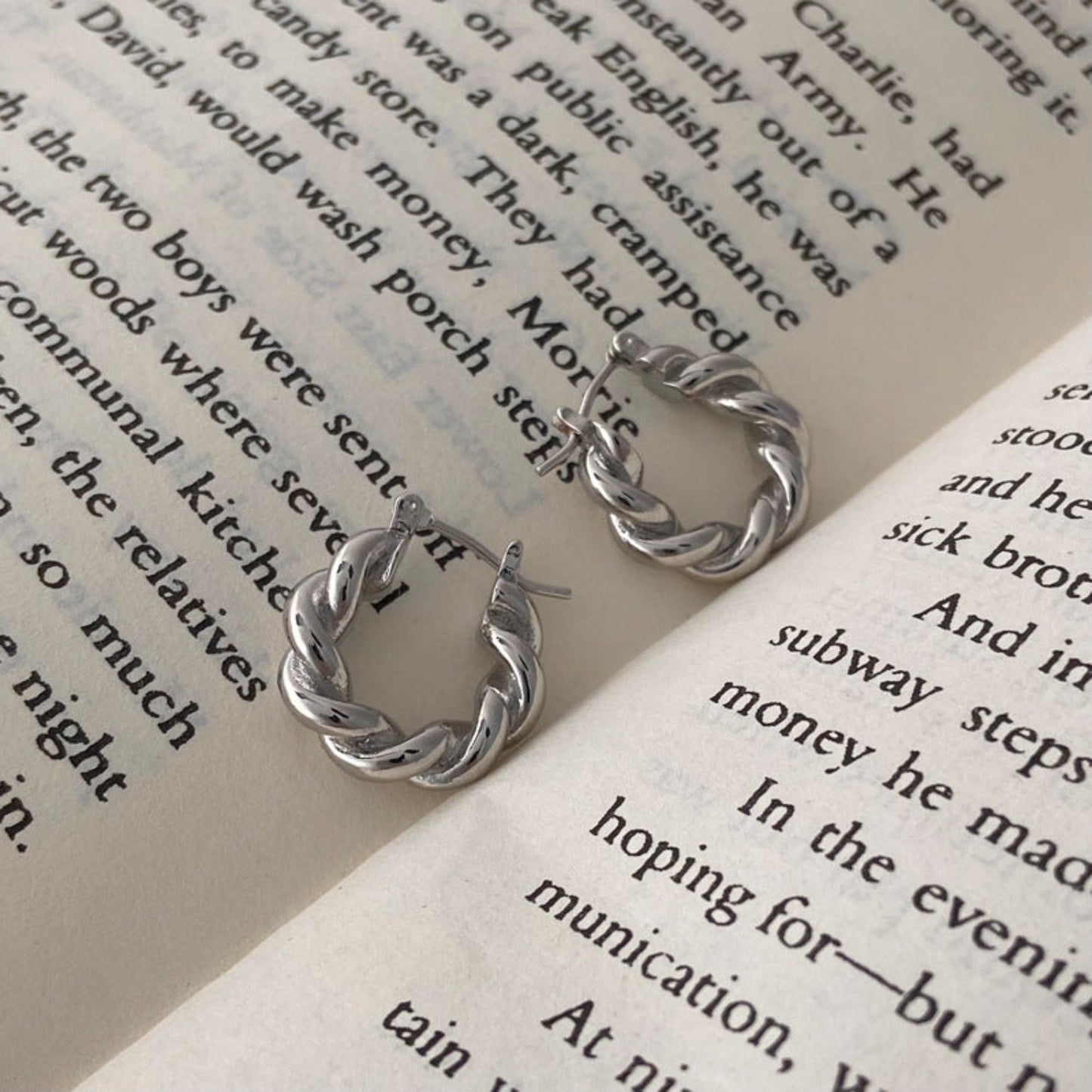 Silver Twisted Hoop Earrings JLT13080
