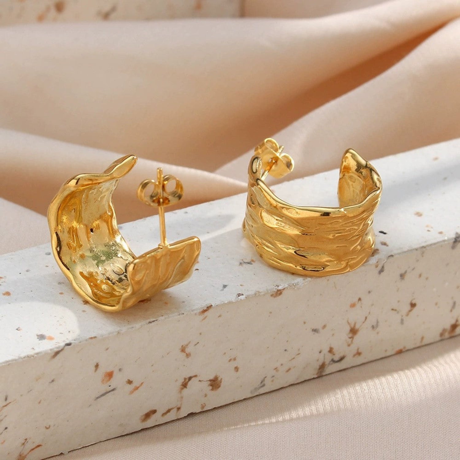 Gold Wave Hoop Earrings JLT13416