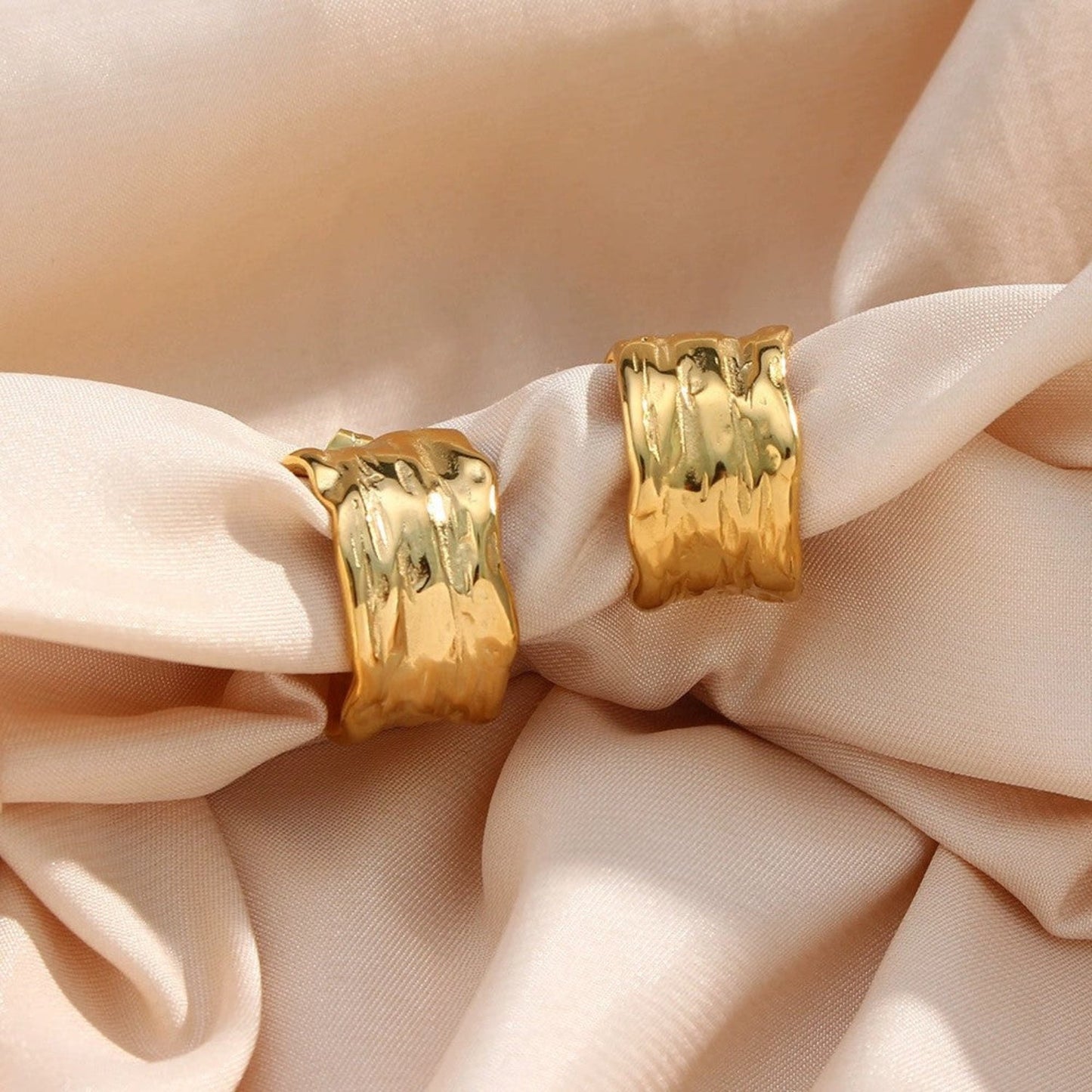 Gold Wave Hoop Earrings JLT13416