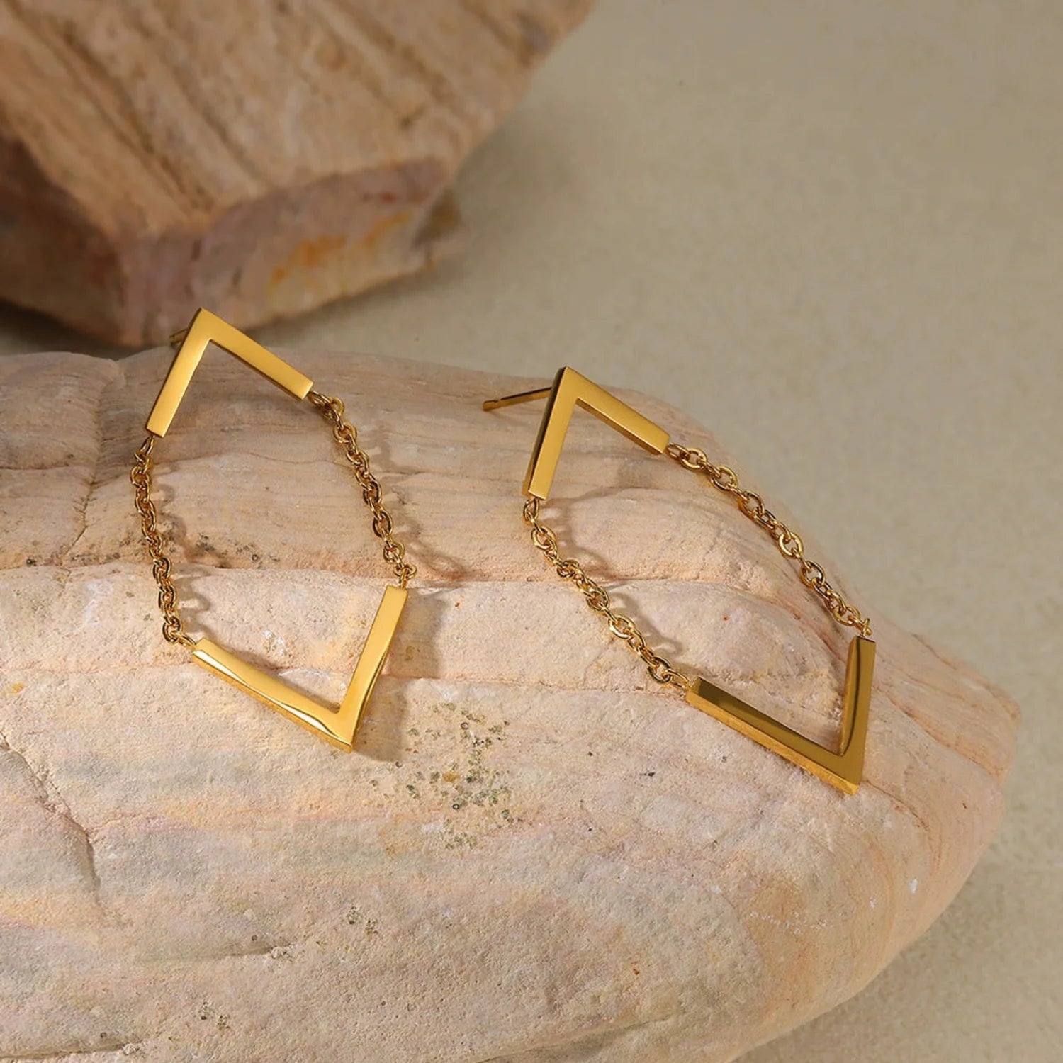 Geometric Chain Link Stud Earrings JLT13606