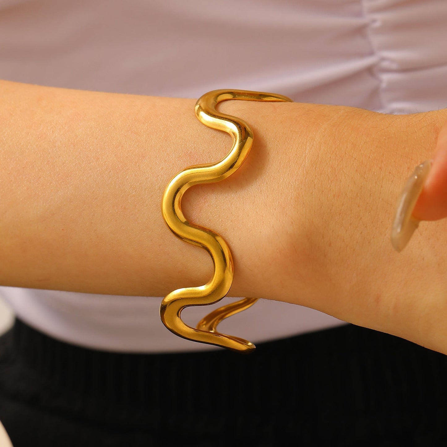 Elegant Wave Styled Zig-Zag Bracelet JLTB0622
