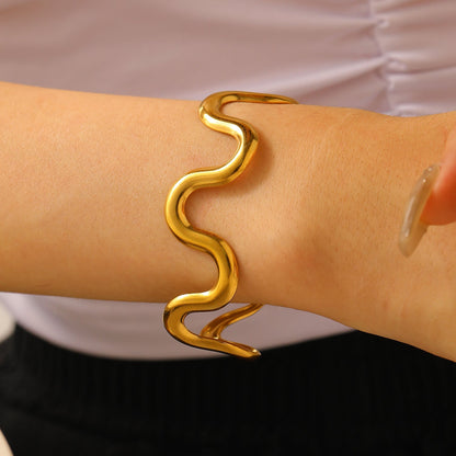 Elegant Wave Styled Zig-Zag Bracelet JLTB0622