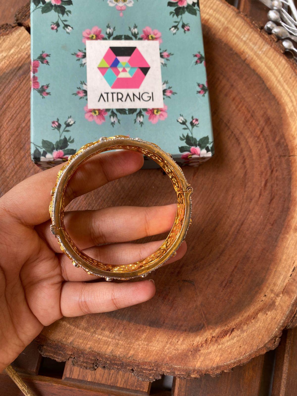 Kaaveri Kada - Attrangi
