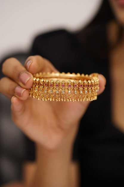 Kanchana Gold Openable Bangle | Sone Pe Suhaga Collection - Attrangi