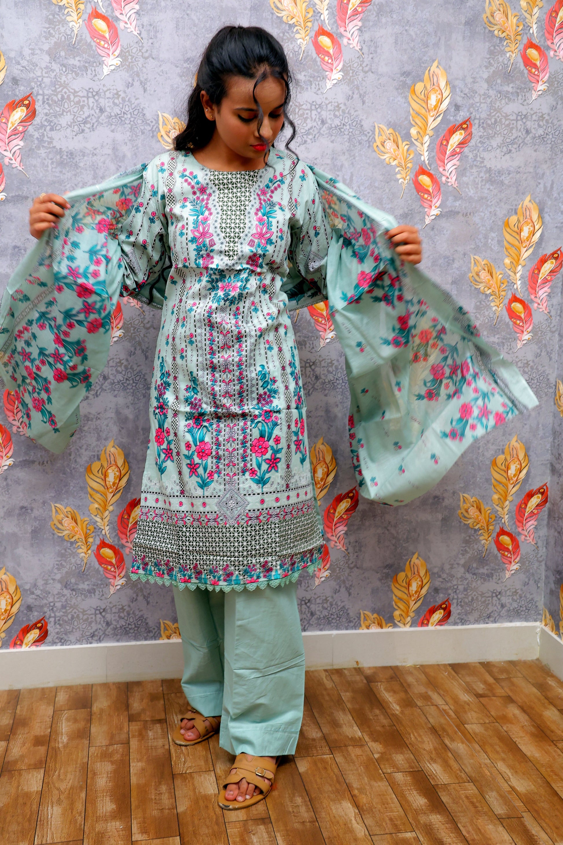 Light Grey Kurti With Floral Design For Women & Girls