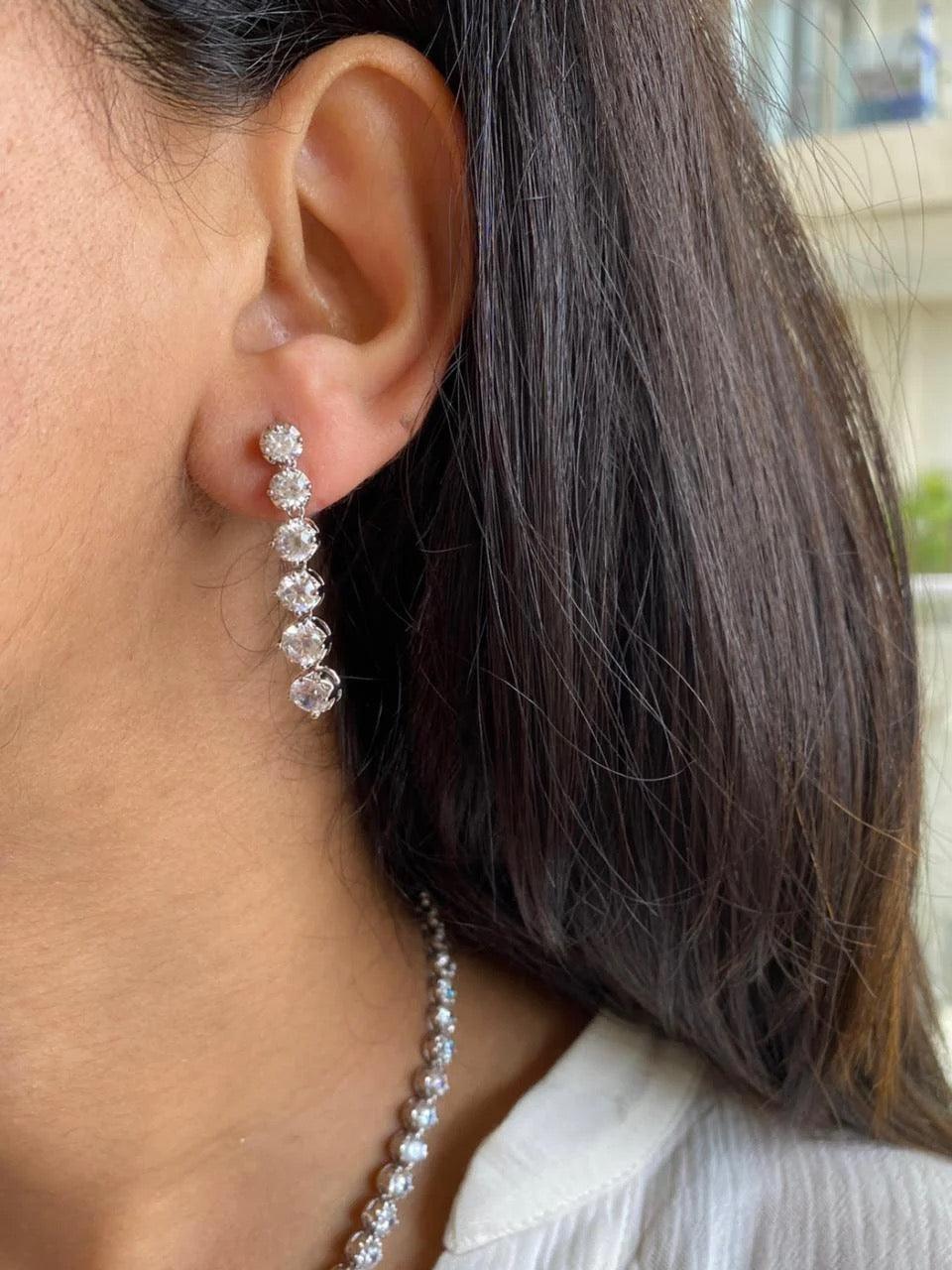 Lara Earrings - Attrangi