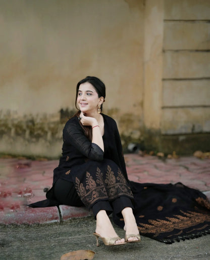 Elegant Black Ethnic Kurta Pant Dupatta Set