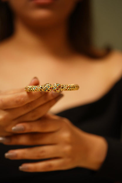 Nakshi Sona Moti Indian Thin Kada / Bangle Set - Attrangi