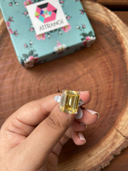 Nellora Classic Ring - Attrangi