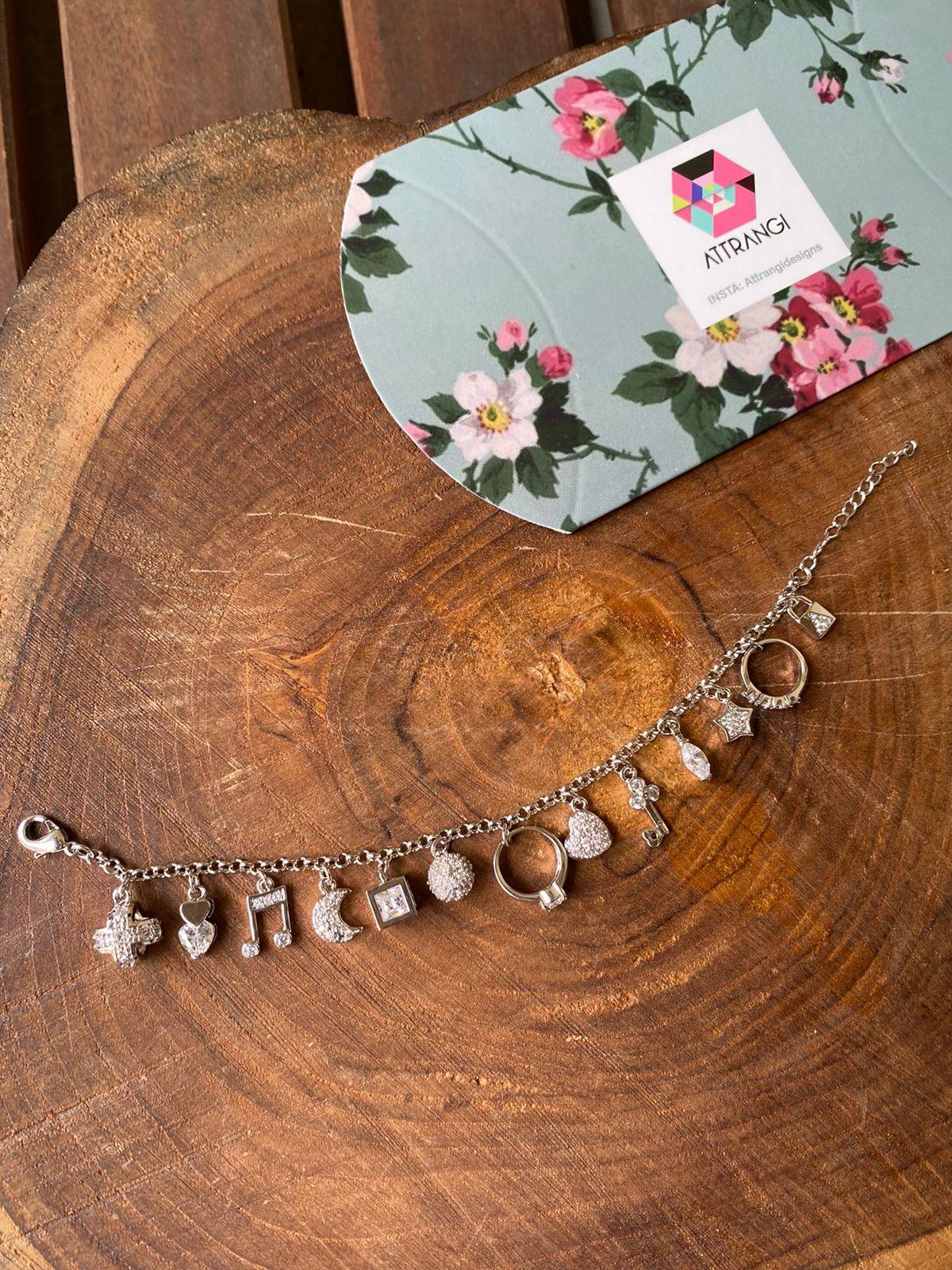 Nia Charm Bracelet - Attrangi