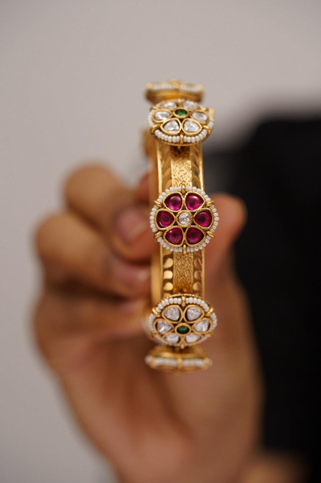 Pakhi Floral Traditional Pacheli Kada | Sone Pe Suhaga Collection - Attrangi